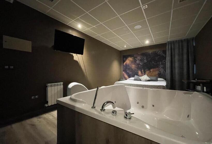 سوییت جونیور, Motel Los Abedules