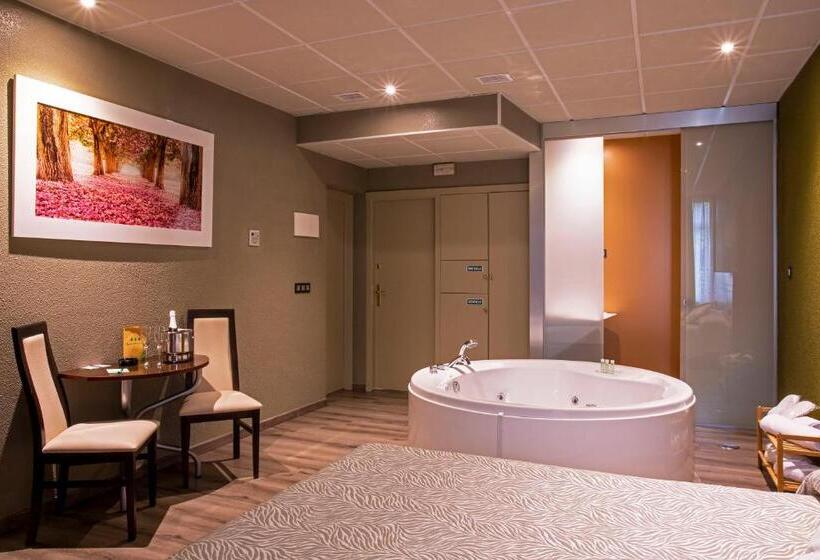 سوییت اجرایی, Motel Los Abedules