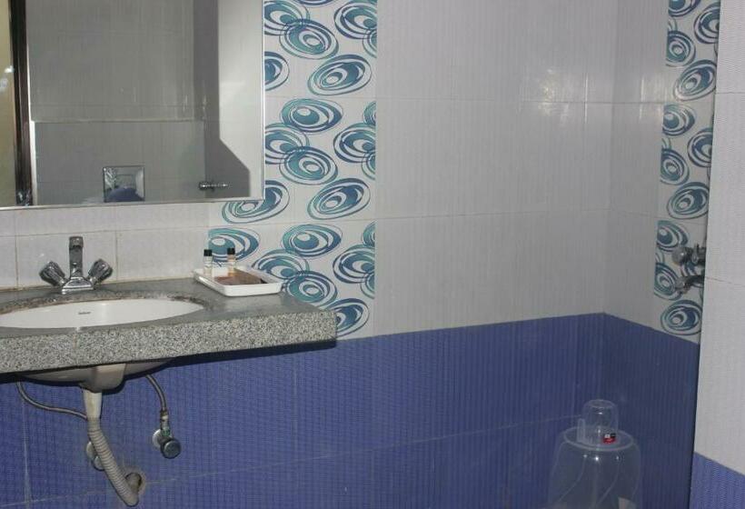 اتاق استاندارد با تخت بزرگ, The Blue Lagoon Hotel Premium