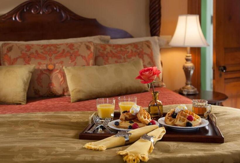 اتاق سوپریور با تخت بزرگ, Lang House On Main Street Bed & Breakfast