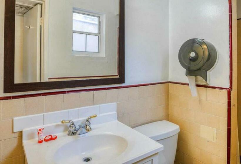 اتاق استاندارد با تخت بزرگ, Gateway Motel