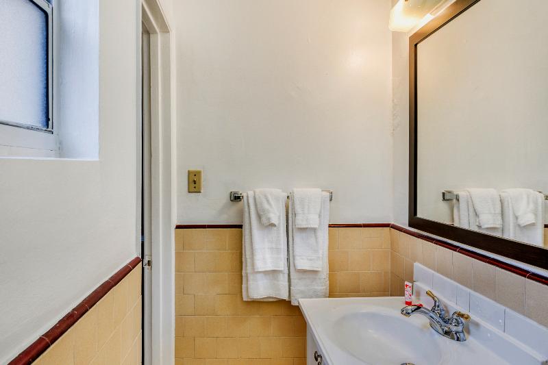 اتاق استاندارد با تخت بزرگ, Gateway Motel