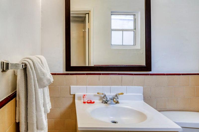 اتاق استاندارد با تخت بزرگ, Gateway Motel