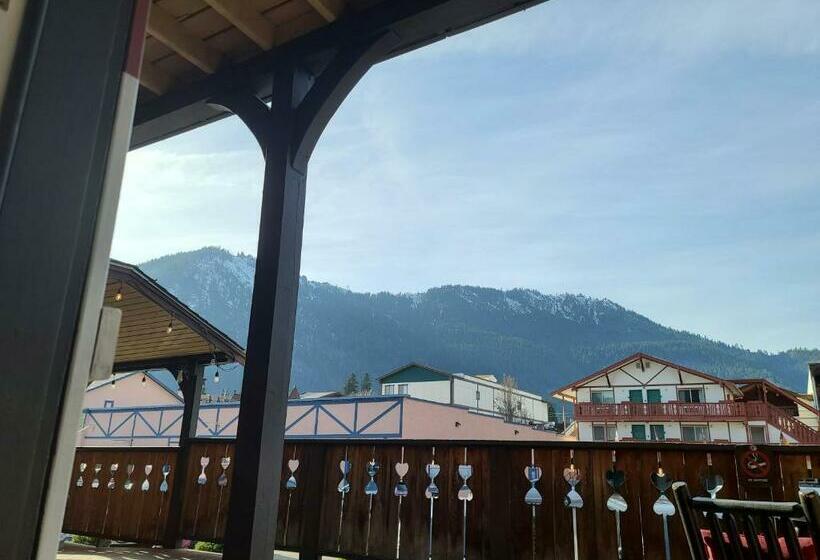 اتاق استاندارد با بالکن, Mrs. Anderson's Lodging