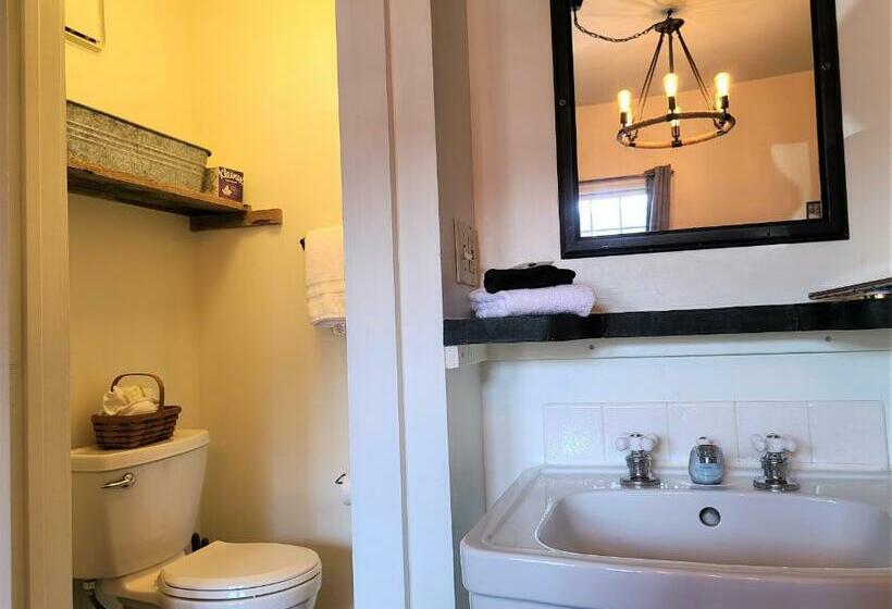 اتاق استاندارد با بالکن, Mrs. Anderson's Lodging