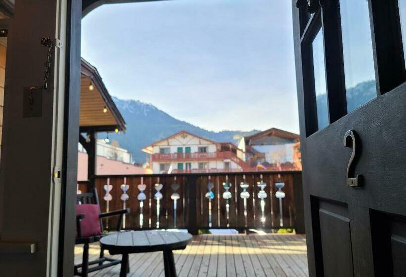 اتاق استاندارد با بالکن, Mrs. Anderson's Lodging