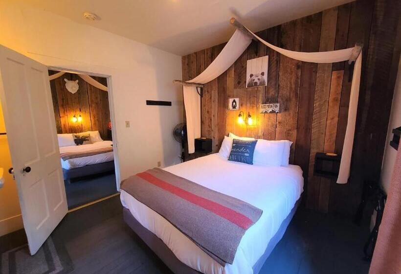 اتاق خانوادگی, Mrs. Anderson's Lodging