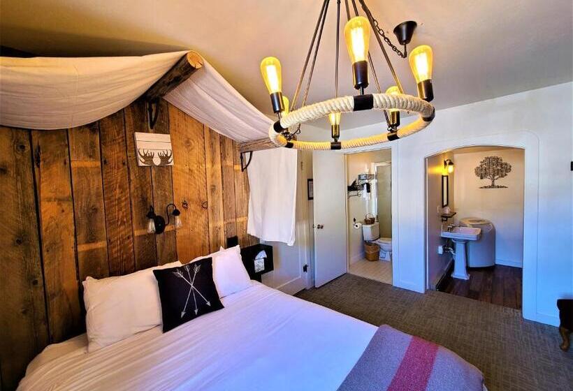 اتاق لوکس, Mrs. Anderson's Lodging