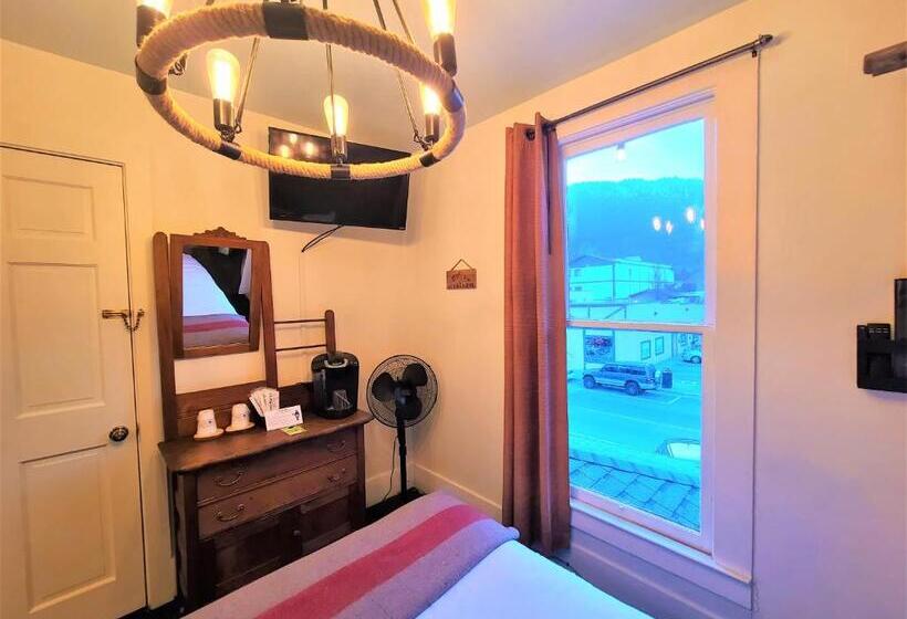 اتاق استاندارد با سرویس بهداشتی مشترک, Mrs. Anderson's Lodging
