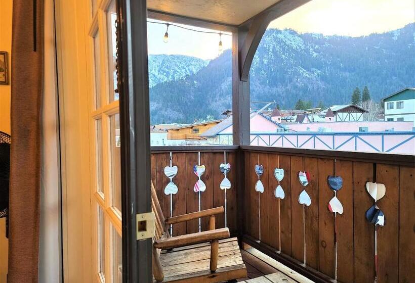 اتاق استاندارد با سرویس بهداشتی مشترک, Mrs. Anderson's Lodging