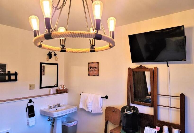 اتاق استاندارد با سرویس بهداشتی مشترک, Mrs. Anderson's Lodging