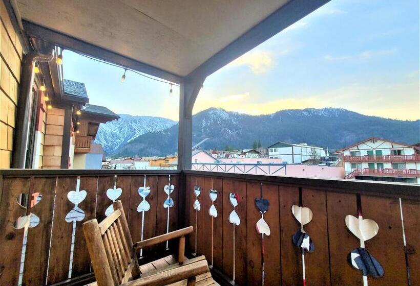 اتاق استاندارد با سرویس بهداشتی مشترک, Mrs. Anderson's Lodging