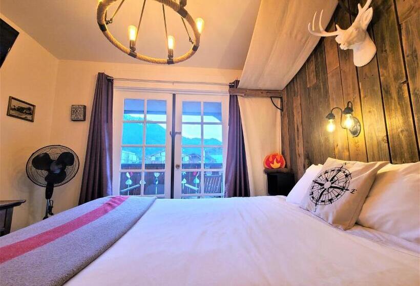 اتاق استاندارد با سرویس بهداشتی مشترک, Mrs. Anderson's Lodging