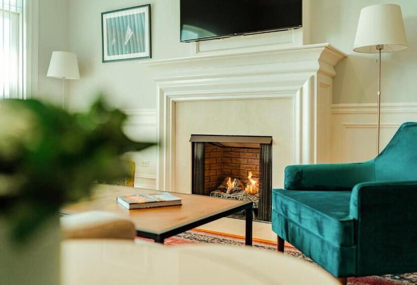 3 Bedroom Suite, The Guesthouse