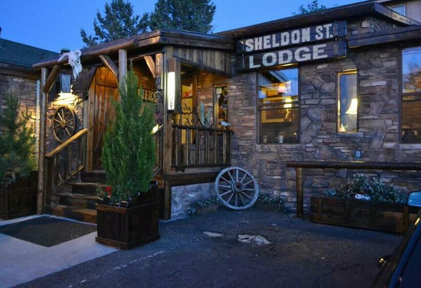 اتاق لوکس, Sheldon Street Lodge