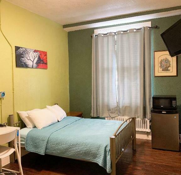 اتاق استاندارد, Orange Village Hostel
