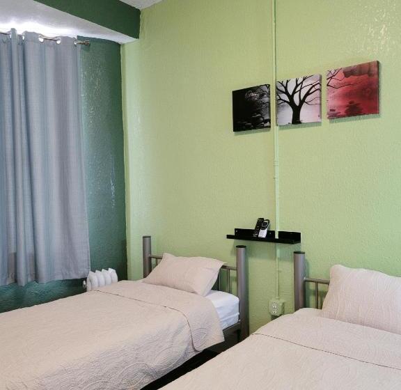 اتاق استاندارد, Orange Village Hostel