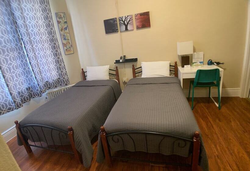 اتاق استاندارد, Orange Village Hostel