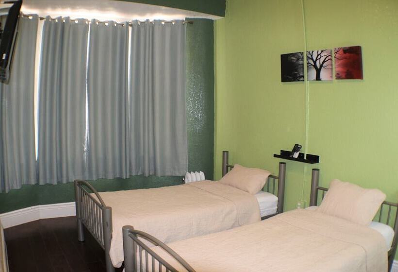 اتاق استاندارد, Orange Village Hostel