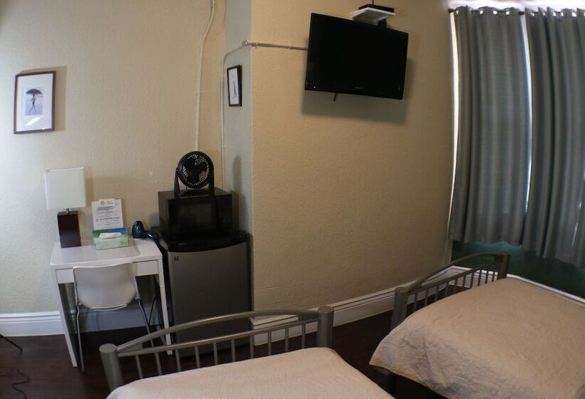 اتاق استاندارد, Orange Village Hostel