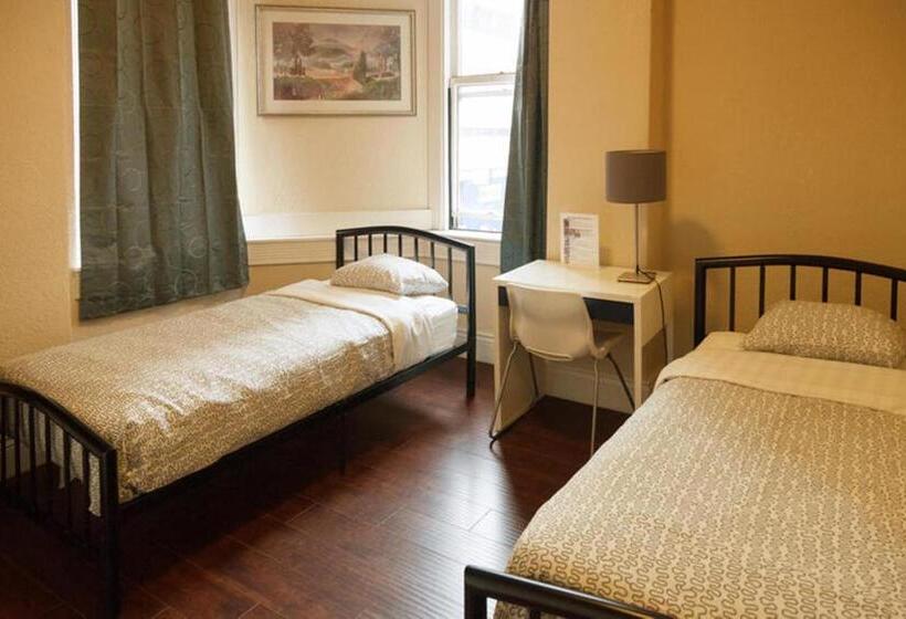 اتاق استاندارد, Orange Village Hostel