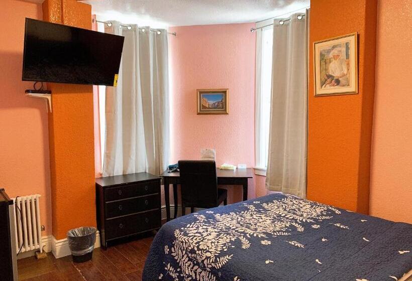 اتاق لوکس, Orange Village Hostel