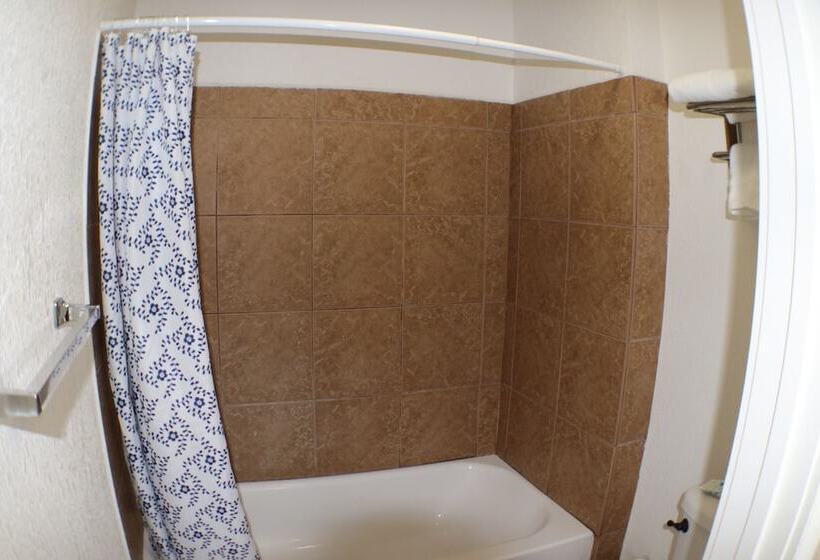 اتاق استاندارد, Orange Village Hostel