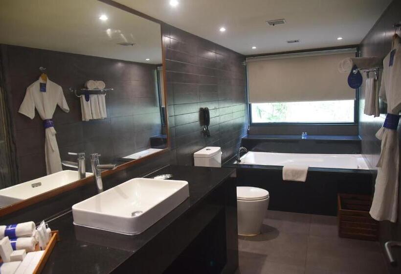 ویلای لوکس 1 خوابه, Radisson Blu Resort & Spa Alibaug