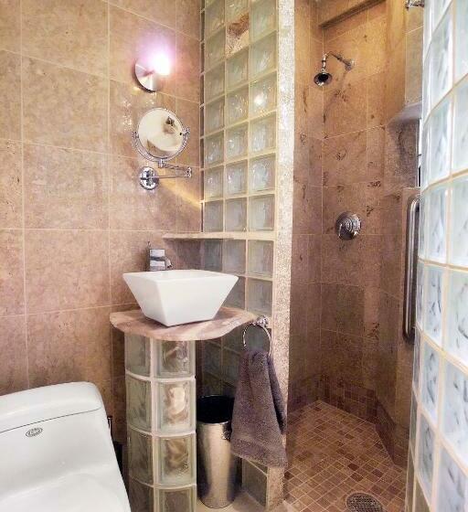 اتاق استاندارد, Ray's Bucktown Bed And Breakfast