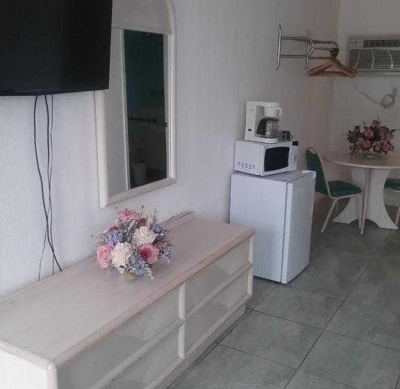 اتاق استاندارد, Apollo Motel