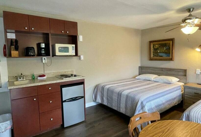 اتاق لوکس با بالکن, Hill View Motel And Cottages