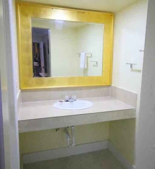 اتاق استاندارد با 2 تخت دوبل, Sinbad Motel