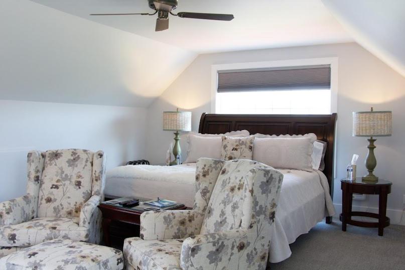 سوئیت با تخت بزرگ, Anchorage Inn B&b