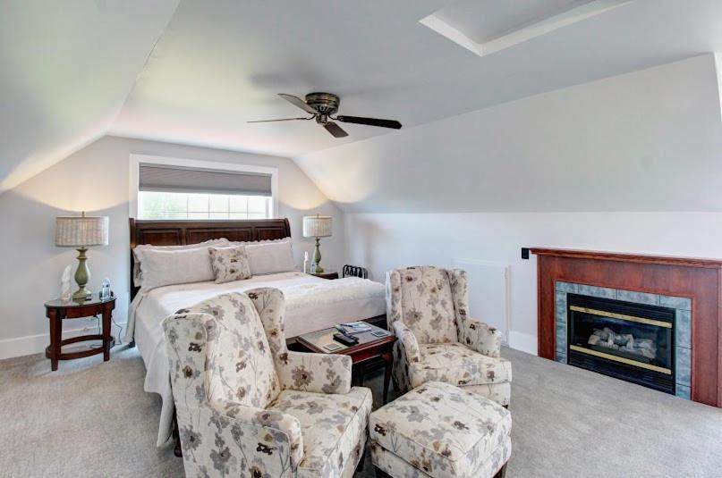 سوئیت با تخت بزرگ, Anchorage Inn B&b