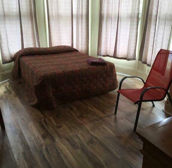 اتاق استاندارد با سرویس بهداشتی مشترک, Entella