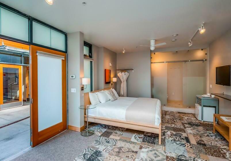 اتاق استاندارد با تخت بزرگ, Island Inn At 123 West