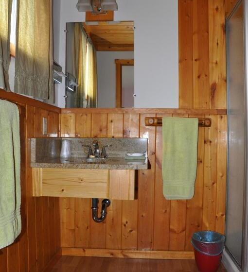 استودیوی استاندارد, Long Holiday Motel