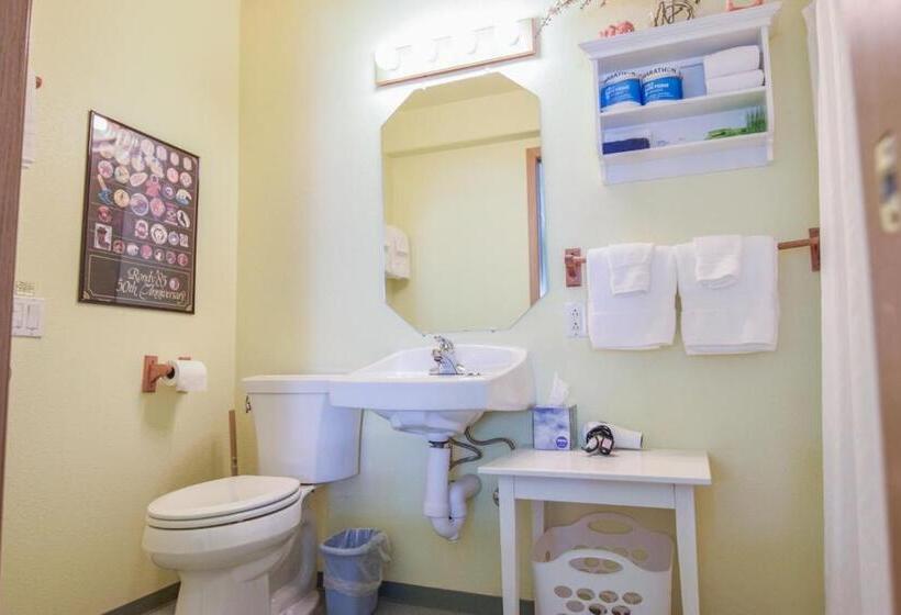 اتاق استاندارد با 2 تخت دوبل, Sea Treasures Inn