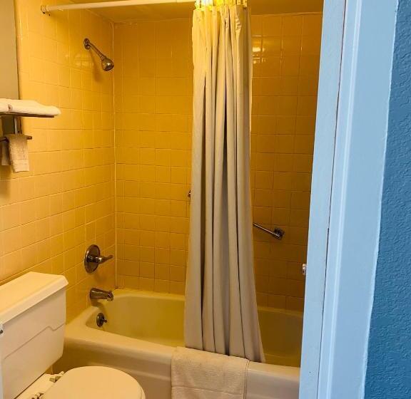 اتاق استاندارد, Traveler's Place Inn & Suites