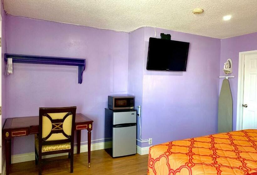 اتاق استاندارد با تخت بزرگ, Walden Motel