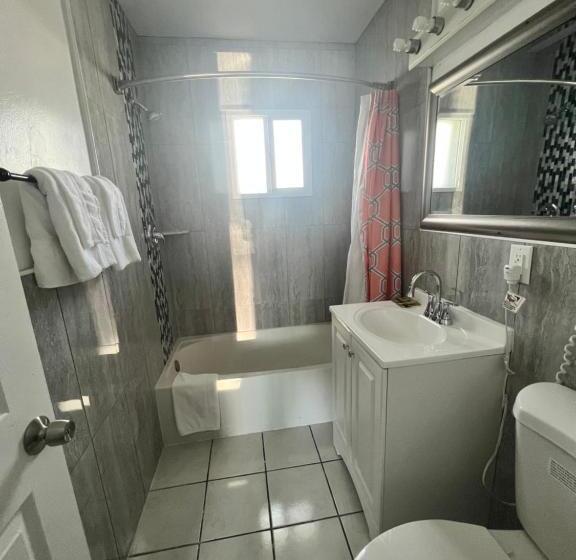 اتاق استاندارد با 2 تخت دوبل, Walden Motel