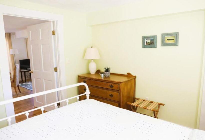 측면 바다 전망 스위트, An English Garden Bed & Breakfast