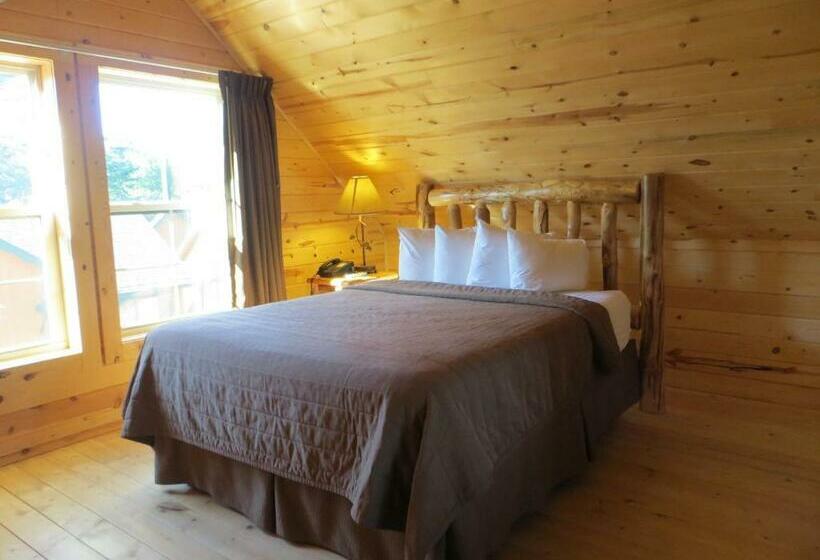 کابین, Cabins Of Mackinac & Lodge