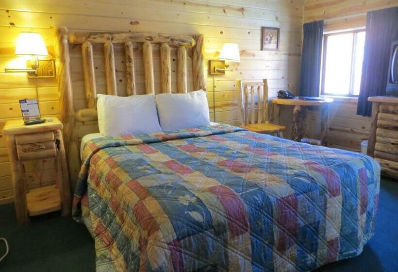 کلبه ییلاقی, Cabins Of Mackinac & Lodge