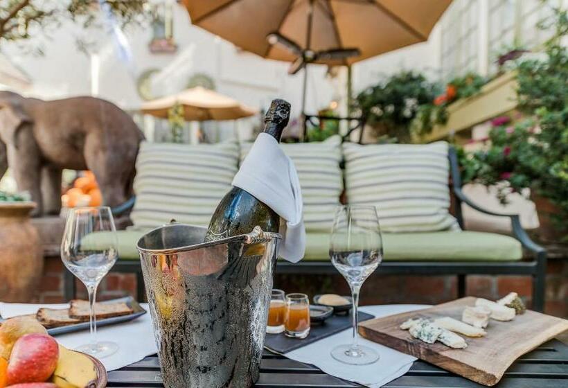 اتاق استاندارد با تخت بزرگ, L'auberge Carmel, Relais & Chateaux