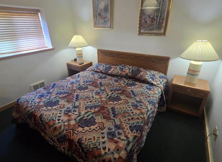 اتاق عادی یک تخته, Jared S Wild Rose Ranch Resort