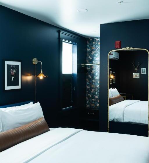 سوییت لوکس, The Hotel Melrose