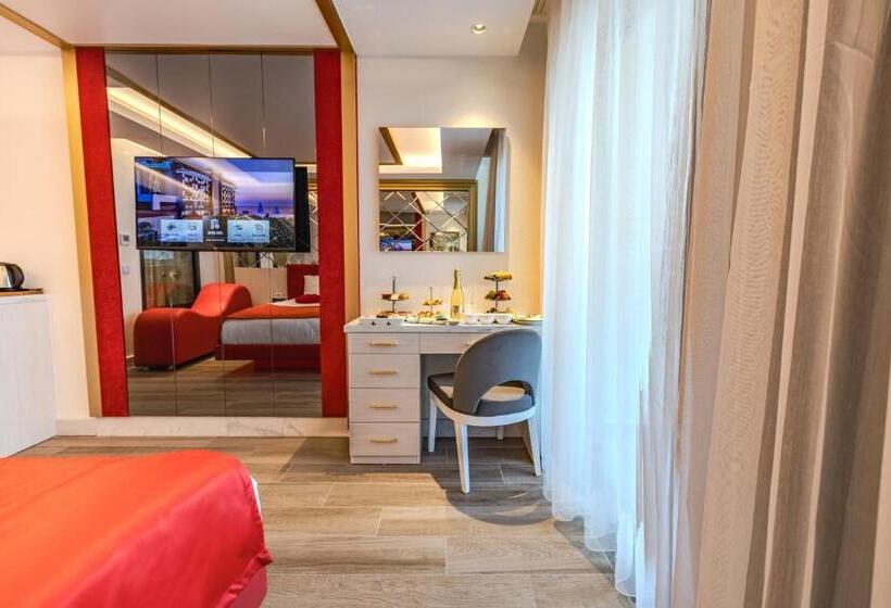 اتاق اساندارد با چشم‌انداز جانبی به دریا, Granada Luxury Red Adult Only