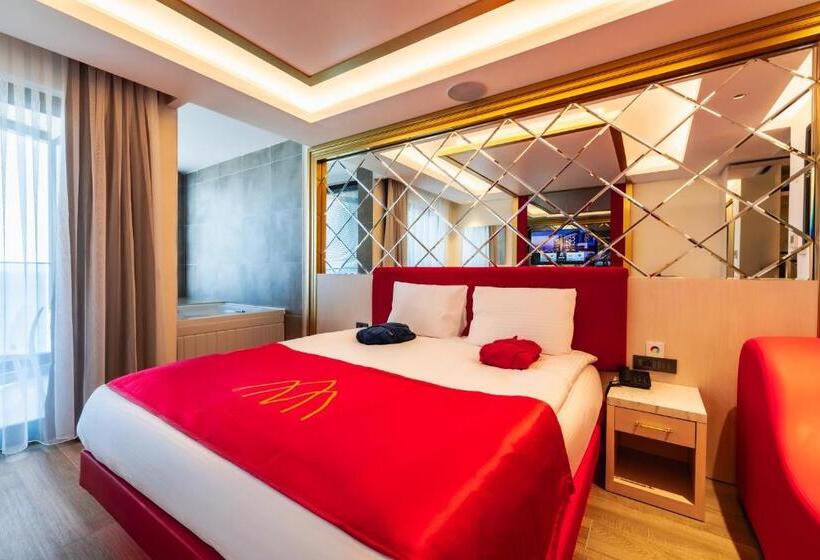 اتاق اساندارد با چشم‌انداز جانبی به دریا, Granada Luxury Red Adult Only