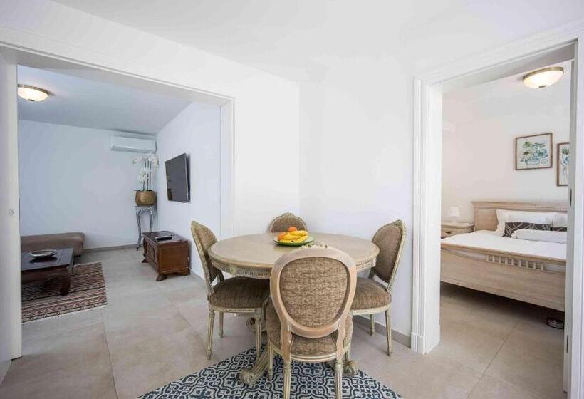 آپارتمان 1 خوابه با چشم‌انداز استخر, Boutique Guesthouse Sveti Petar, On The Beach, Heated Pool & Boat Berth   Adult Only